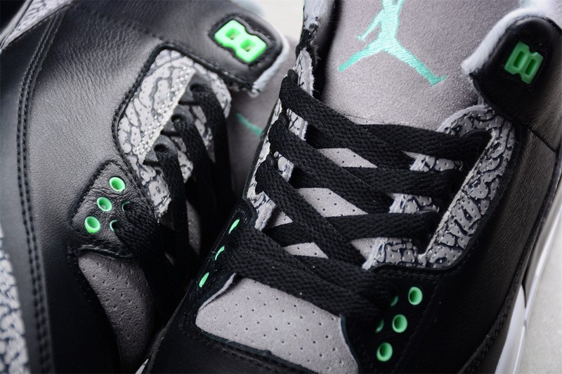 Air Jordan 3 "Green Glow" CT8532-031