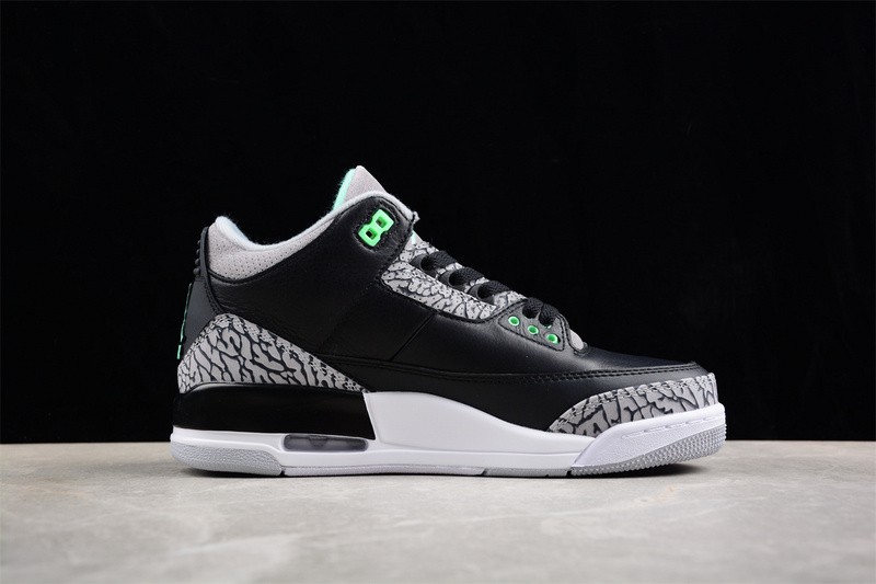 Air Jordan 3 "Green Glow" CT8532-031
