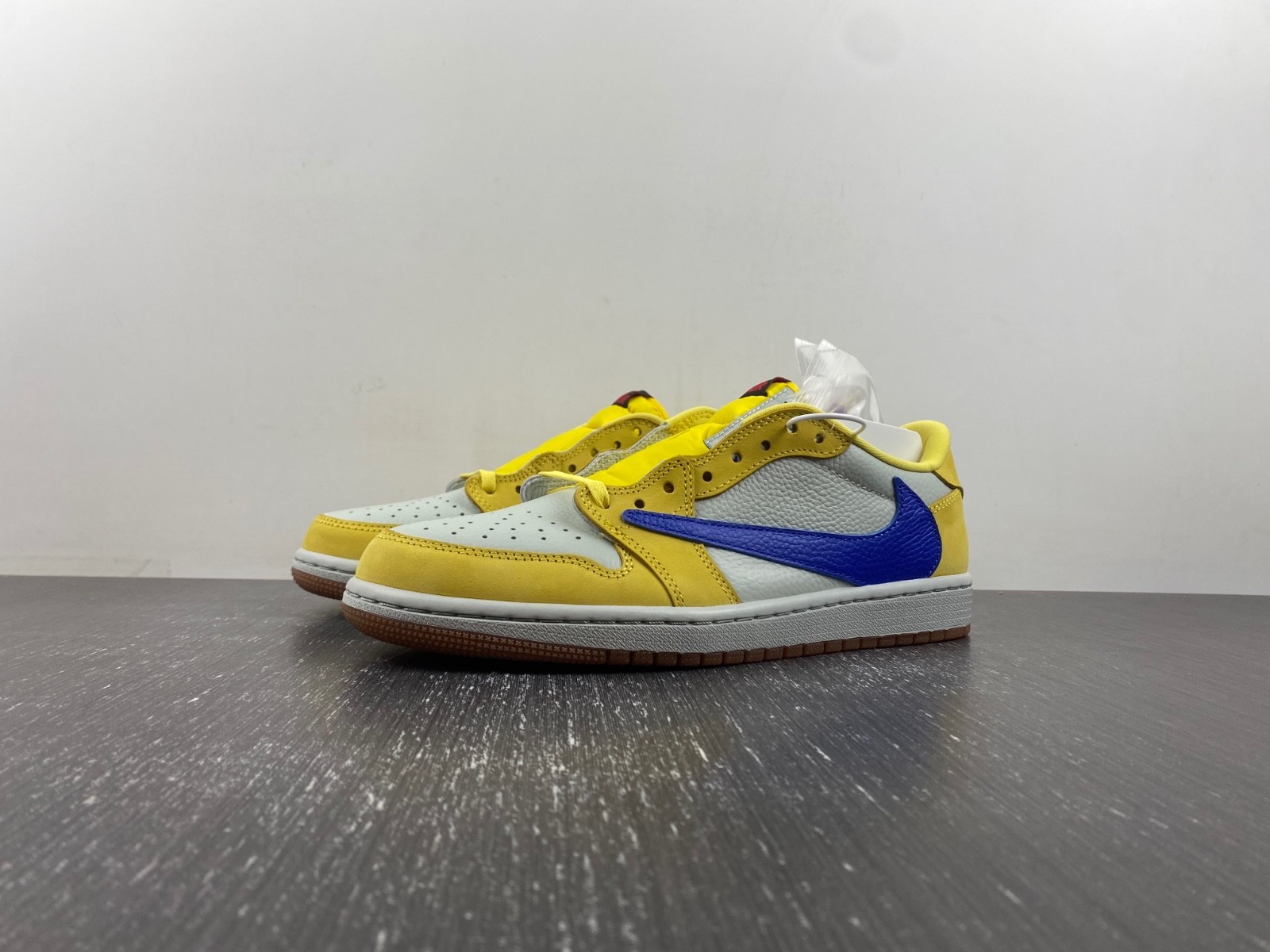 Travis Scott Air Jordan 1 Low OG Canary DZ4137-700