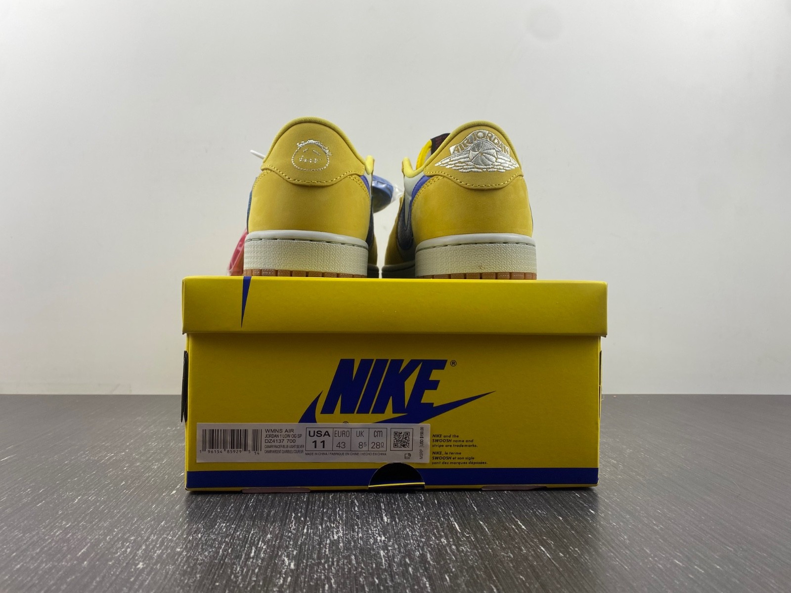 Travis Scott Air Jordan 1 Low OG Canary DZ4137-700