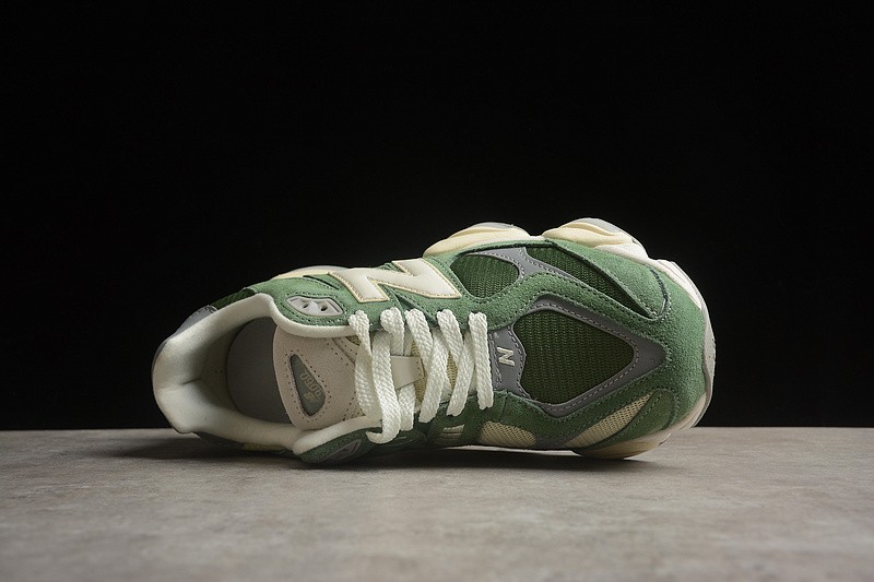 NEW BALANCE 9060 NB000033
