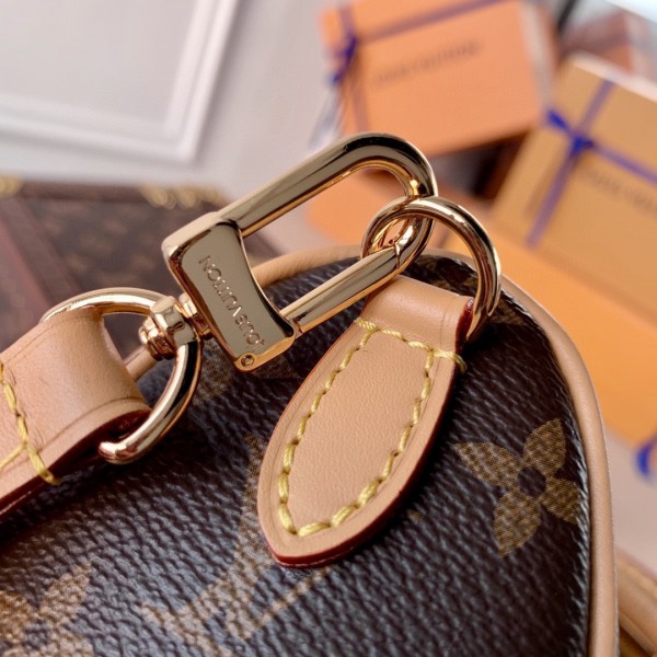 L&V BAG21