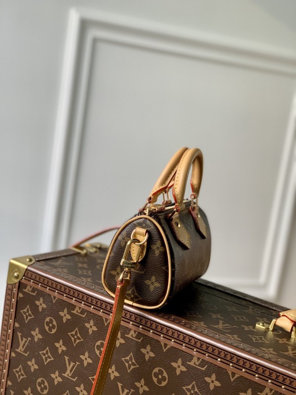 L&V BAG21
