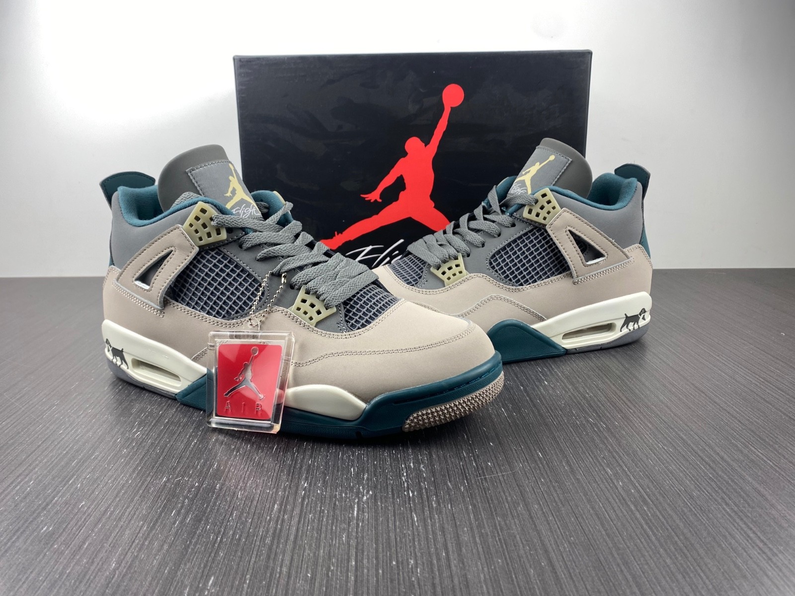 AIR JORDAN 4 SECRAFT DV3742-022