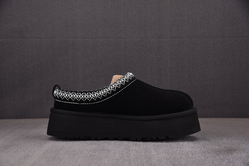 UGG SANDALS 7