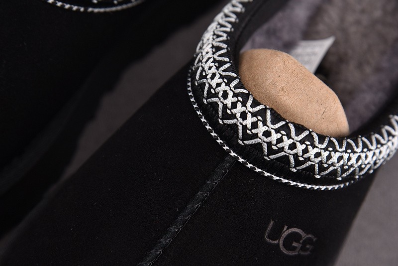 UGG SANDALS 7