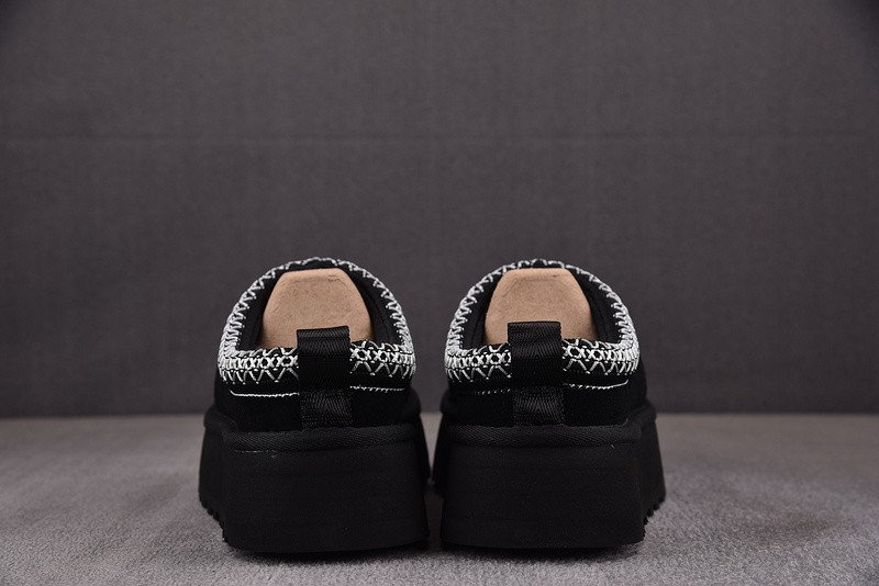 UGG SANDALS 7