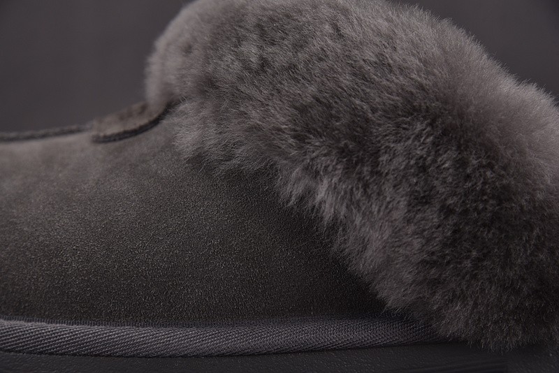 UGG SANDALS 4