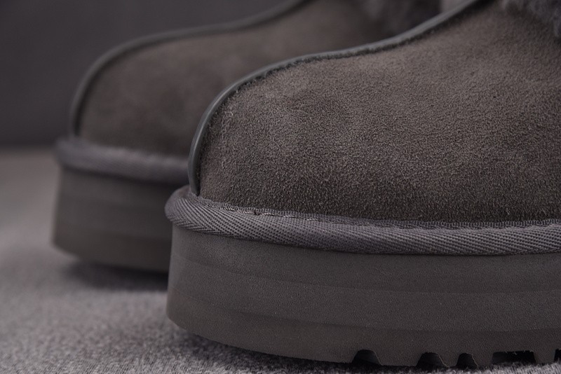 UGG SANDALS 2