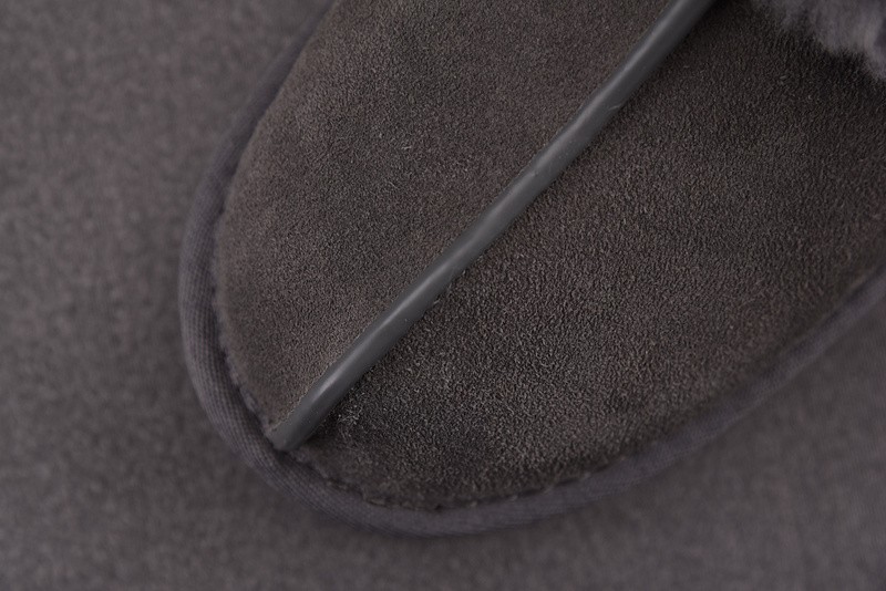 UGG SANDALS 2