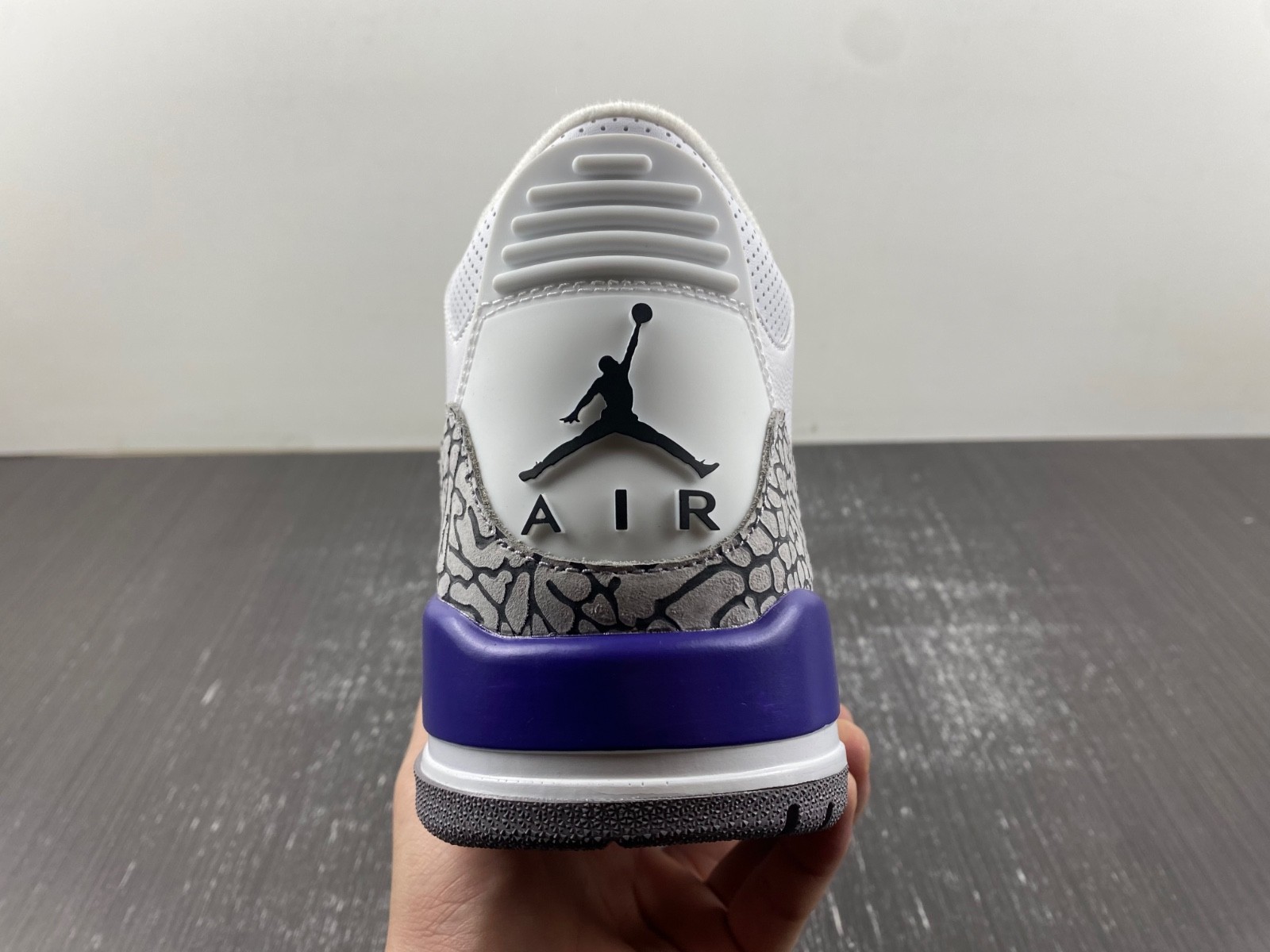 AIR JORDAN 3 “KOBE PACK” 869802-907