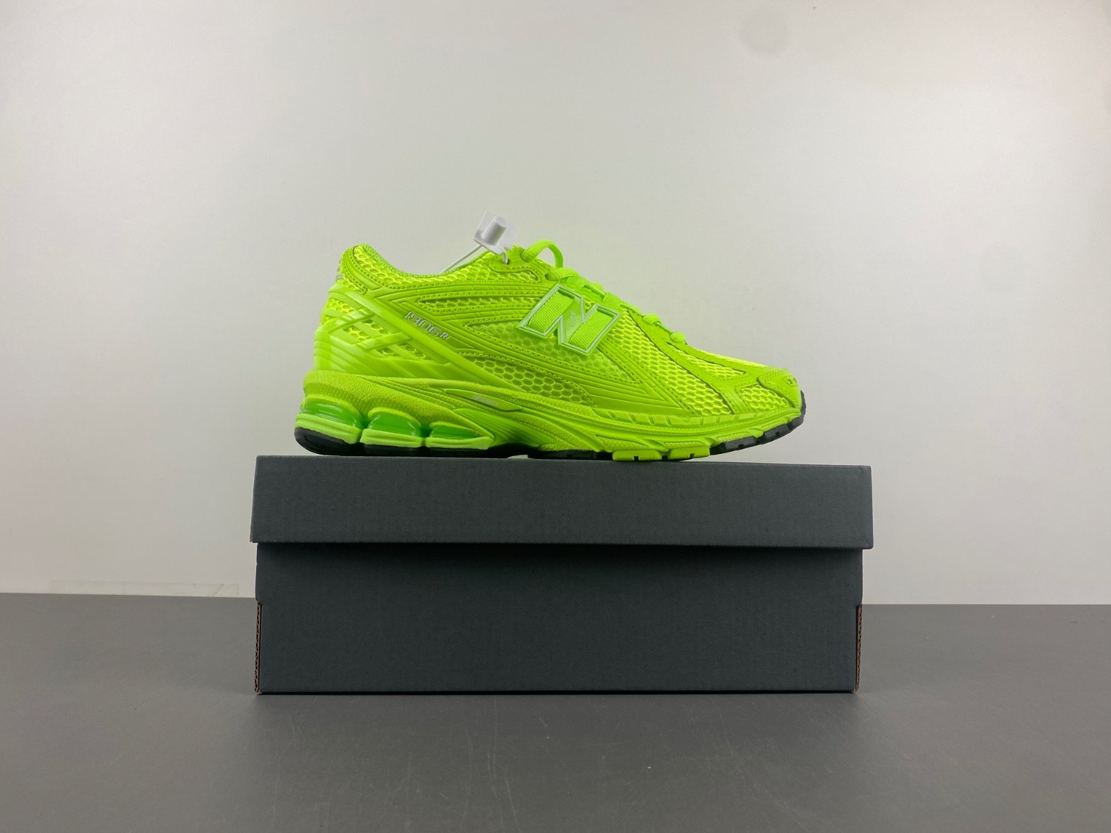 NEW BALANCE 1906R NB000052