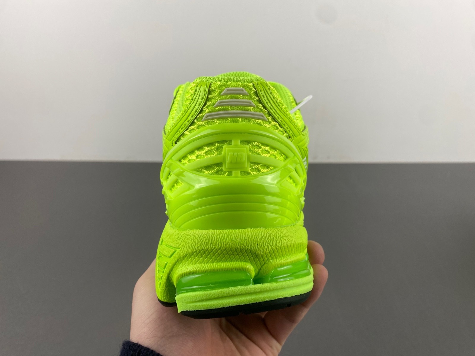 NEW BALANCE 1906R NB000052