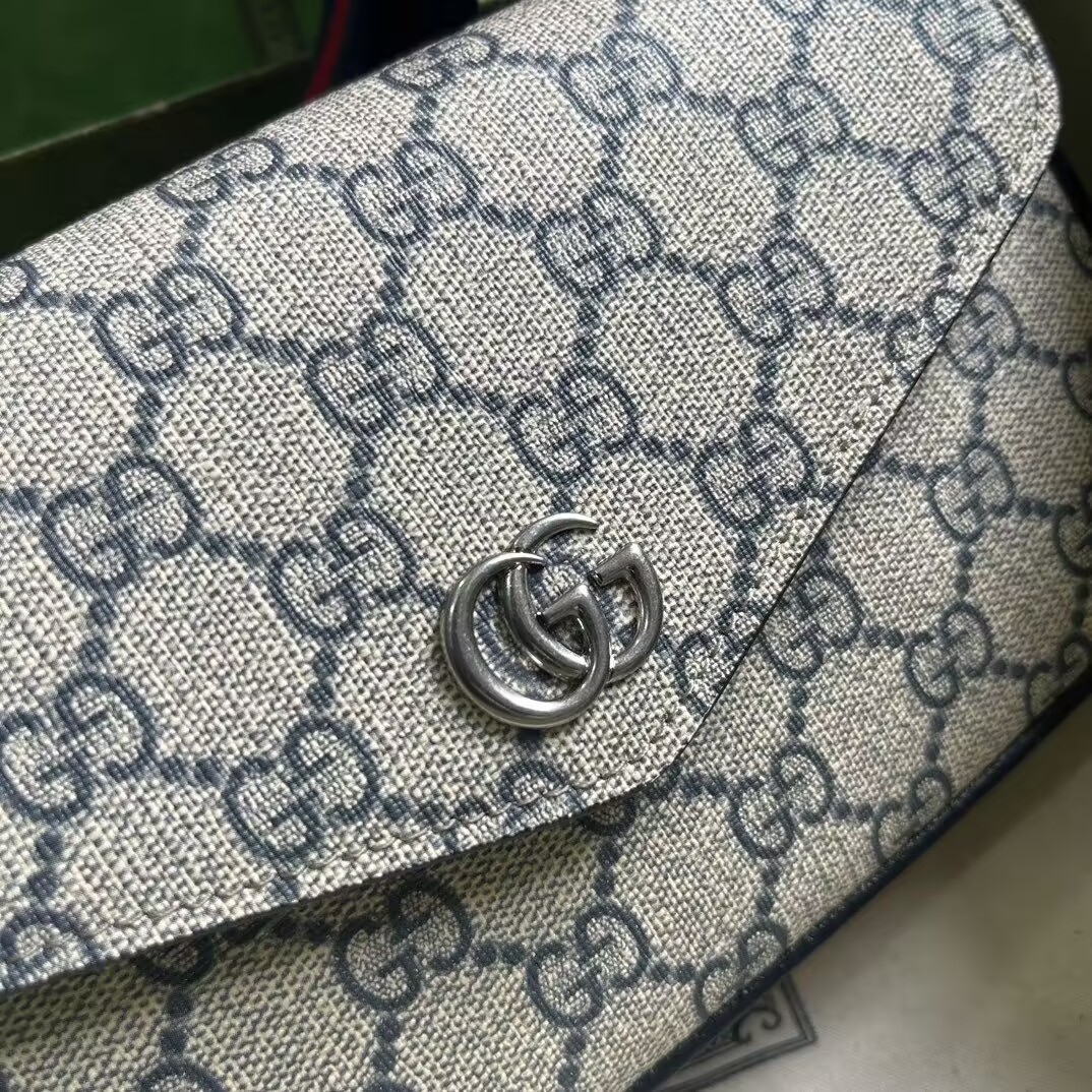 G*u*i BAG8