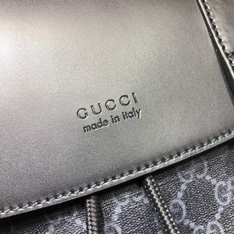G*u*i BAG32