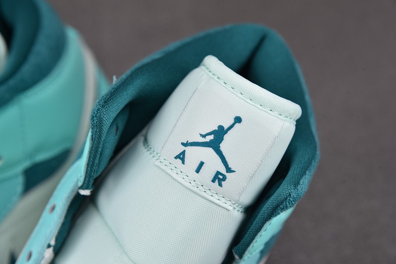Air Jordan 1 Mid Chenille Bleached Turquoise DZ3745-300