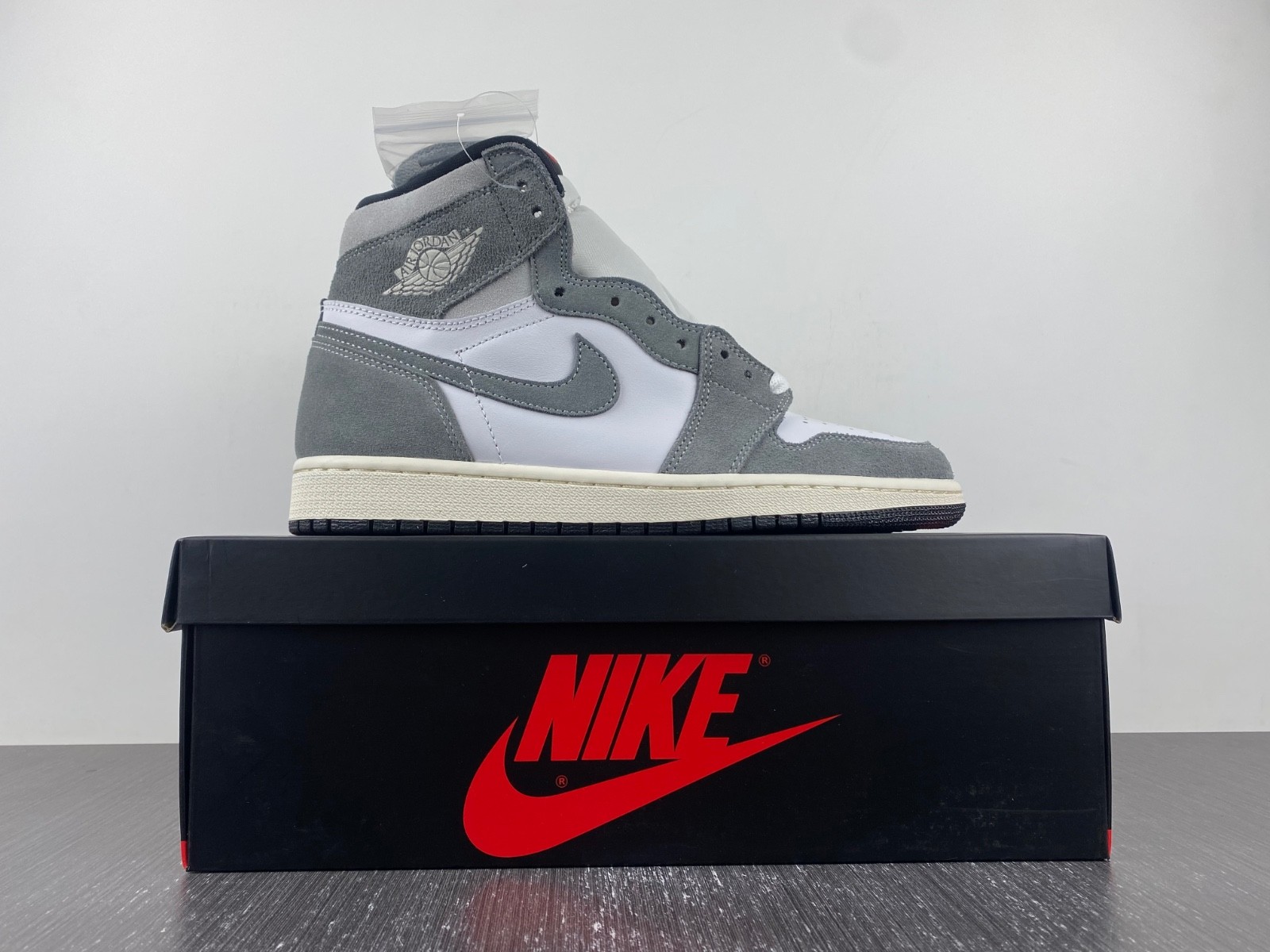 Air Jordan 1 Washed Black DZ5485-051