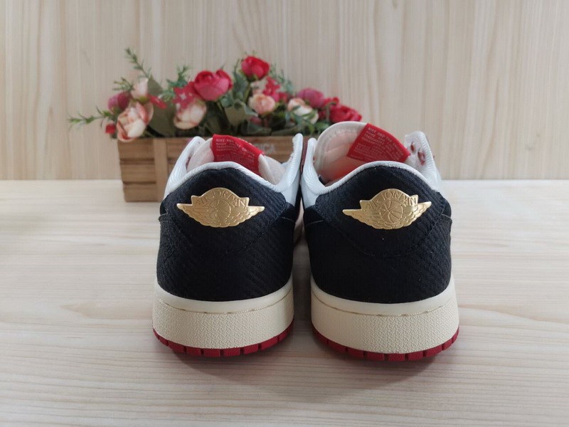 Air Jordan 1 Retro Low OG Trophy Room FN0432-100