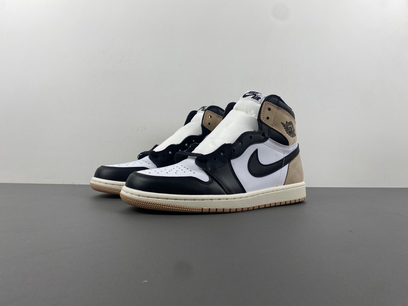 Air Jordan 1 High OG “Latte” FD2596-021