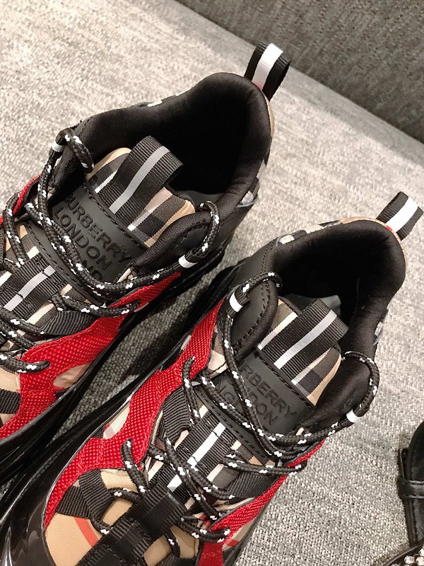 Burber*y sneakers B000004