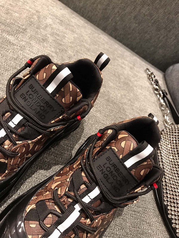 Burber*y sneakers B000001
