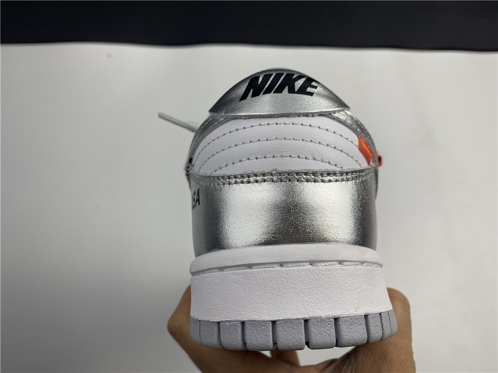 Off-White x Nike Dunk Low CT0856-800