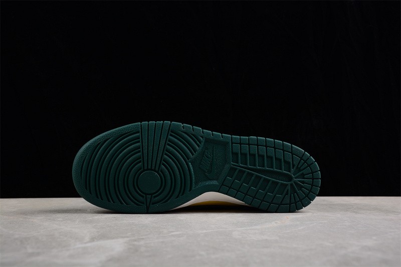Nike Dunk Low SE Noble Green FD0350-133