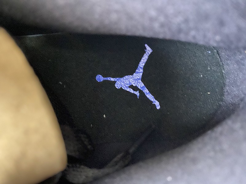 Air Jordan 1 Mid black hyper royal 554724-068