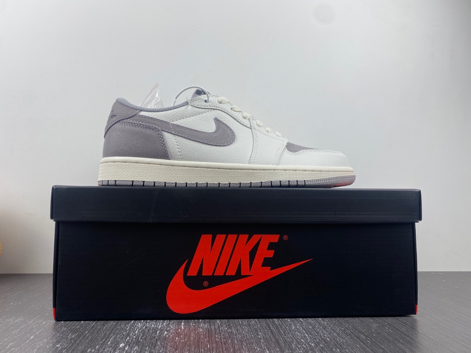 Air Jordan 1 Low OG Atmosphere Grey CZ0790-101