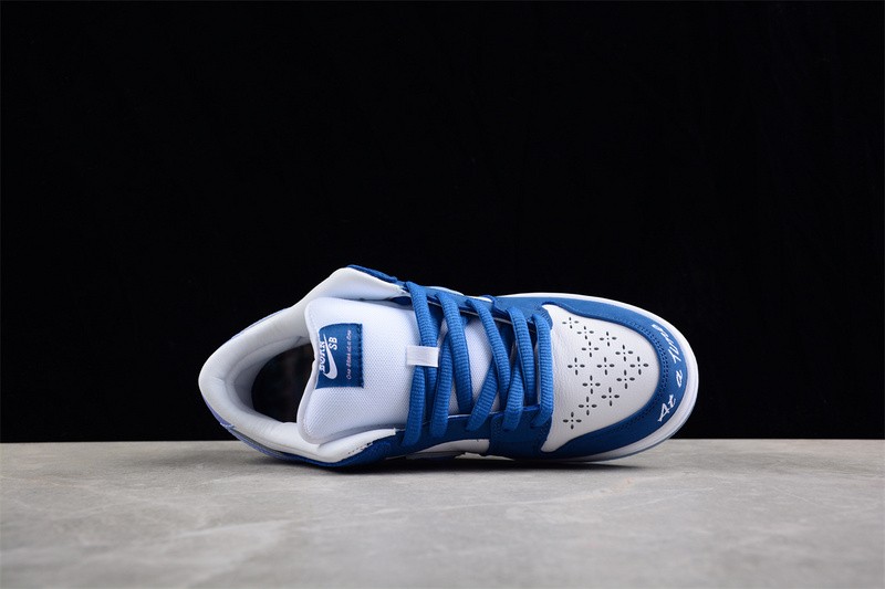 Born x Raised x Nike SB Dunk Low FN7819-400