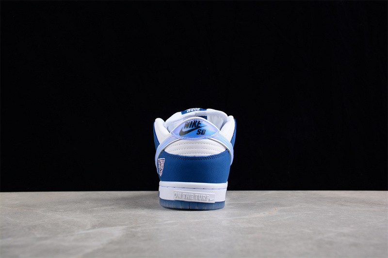 Born x Raised x Nike SB Dunk Low FN7819-400
