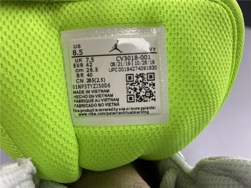 Air Jordan 1 Mid vast grey ghost green CV3018-001