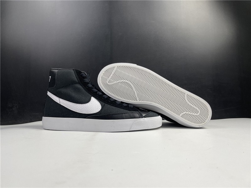 Nike BLAZER MID CD8233-100