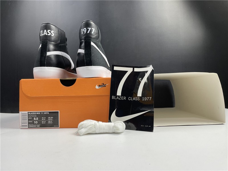 Nike BLAZER MID CD8233-100