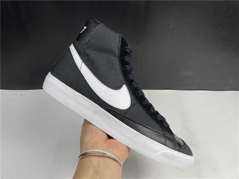 Nike BLAZER MID CD8233-100