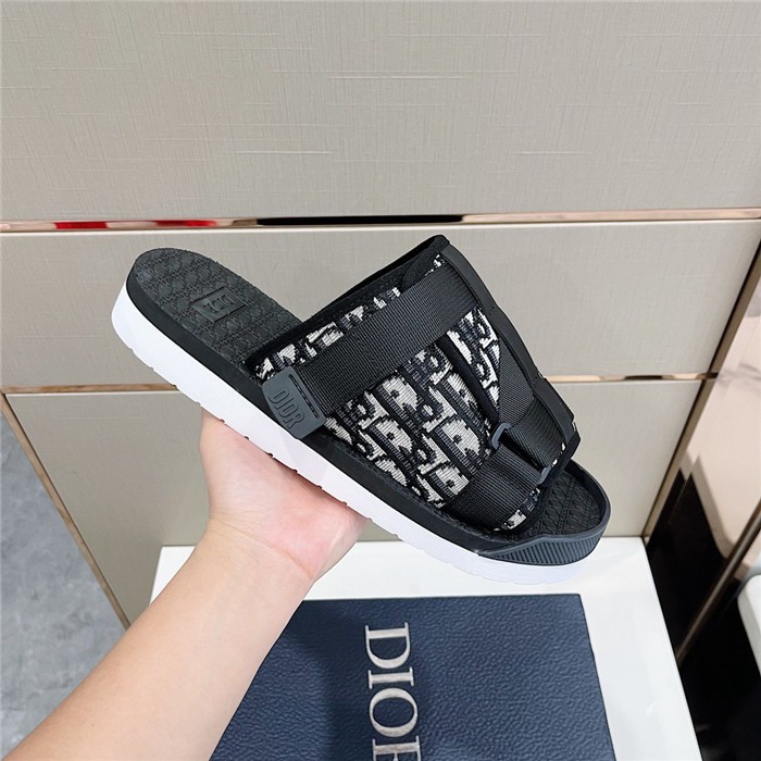 Dio*r sandal 25