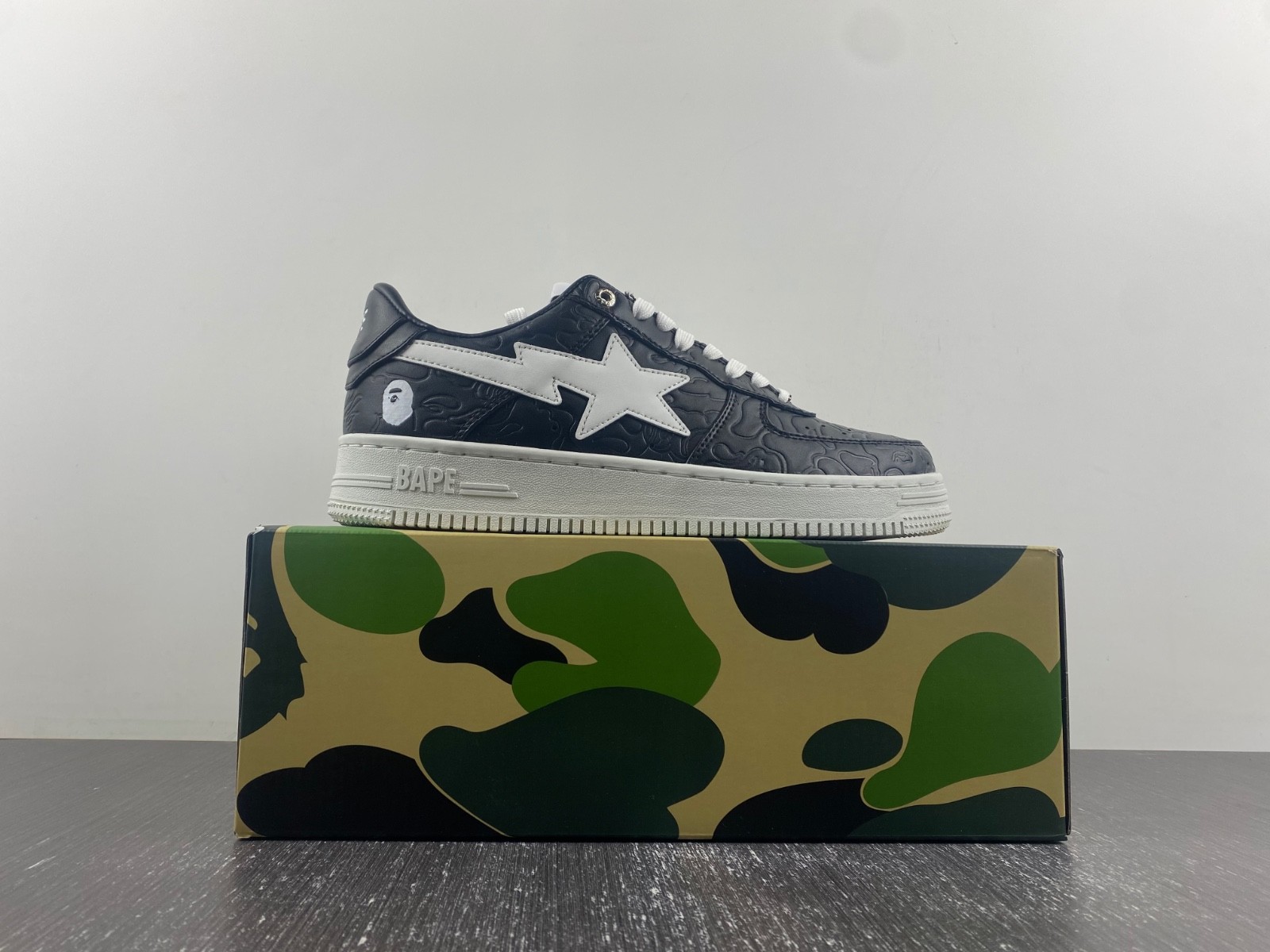 Bathing Ape A000057
