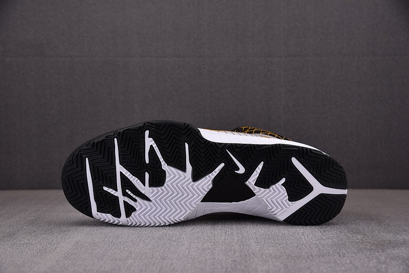 Nike Zoom Kobe 4 Protro