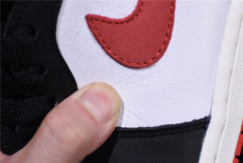 Air Jordan 1 Retro High Track Red 555088-112