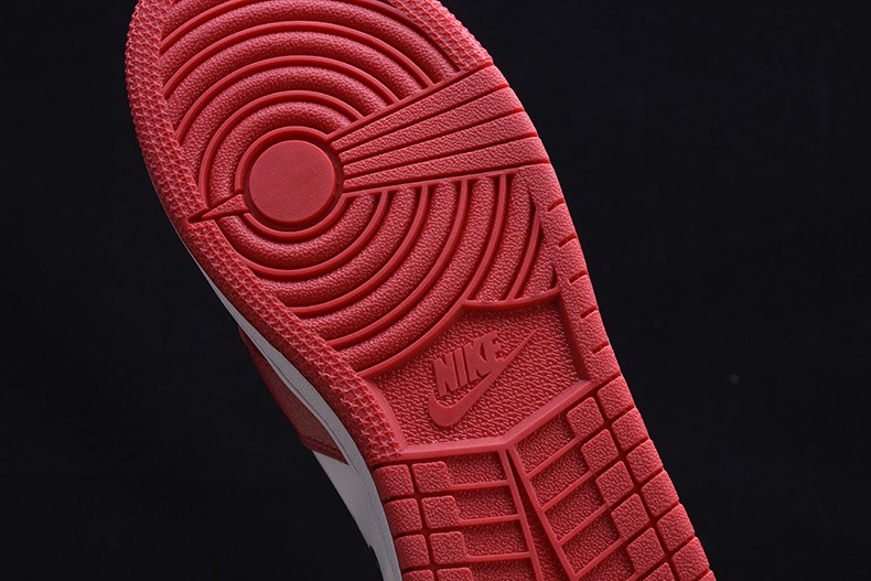 The Air Jordan 1 Rebel “Chicago” red AT4151-100