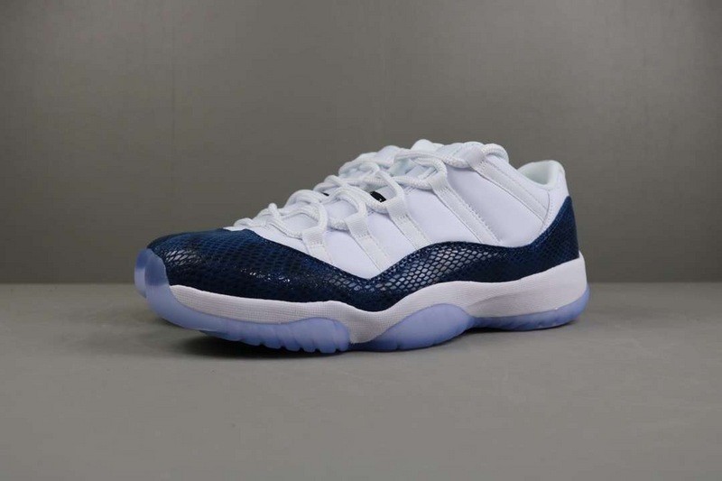 Air Jordan 11 Low