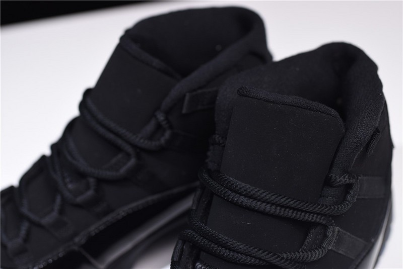 Air Jordan 11 “Cap and Gown” black 378037-005