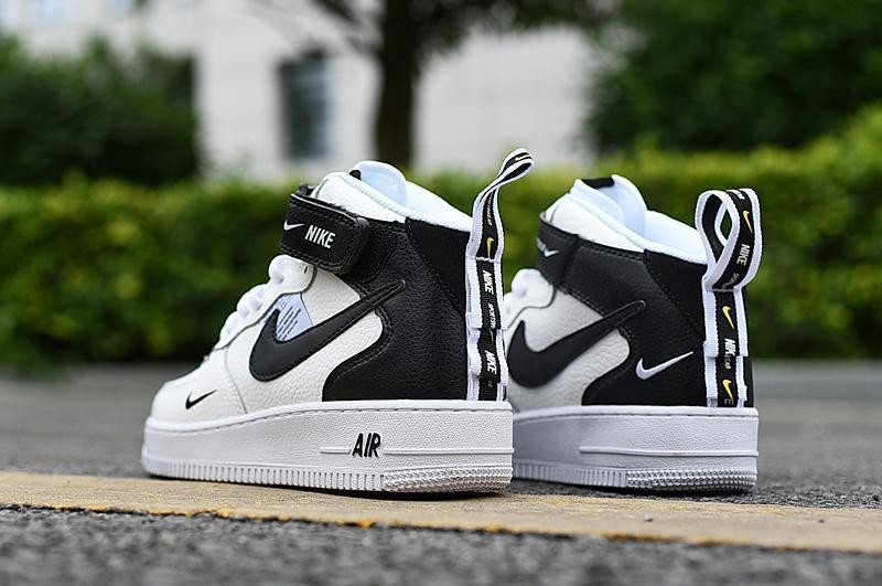 Nike Air Force 1 Mid `07 LV8 804609-103