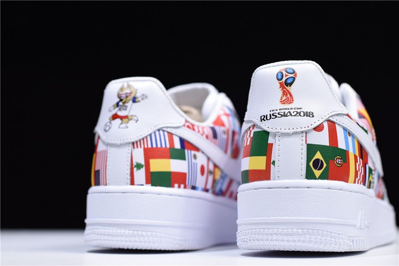 Nike Air Max 90 Nic Qs "International Flag Pack" AO5119-200