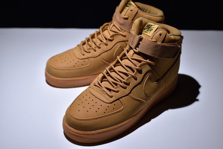 Nike AIR FORCE 1 HIGH 07 LV8