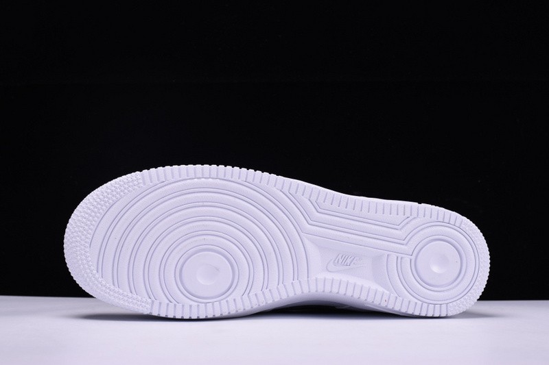 Nike S*p*e Air Force 1 One High White World Famous 698696-100