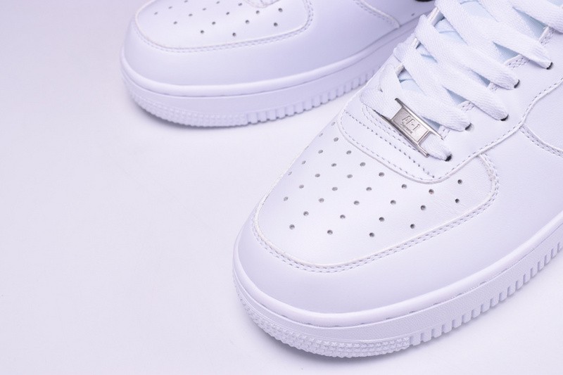 Nike S*p*e Air Force 1 One High White World Famous 698696-100