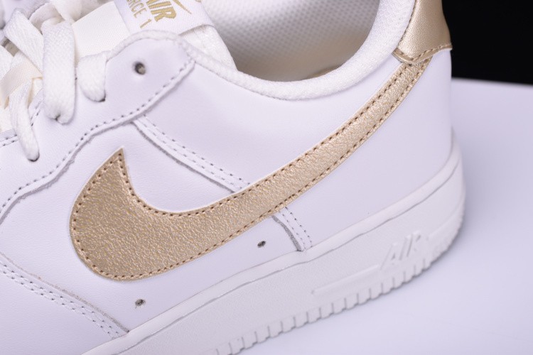 Nike AIR FORCE 1 GS Leather Trainers White/ Gold 314219 127