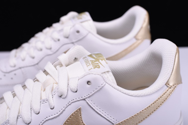 Nike AIR FORCE 1 GS Leather Trainers White/ Gold 314219 127