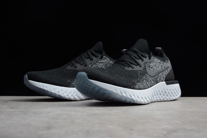 Nike Epic React Flyknit black AQ0067-001